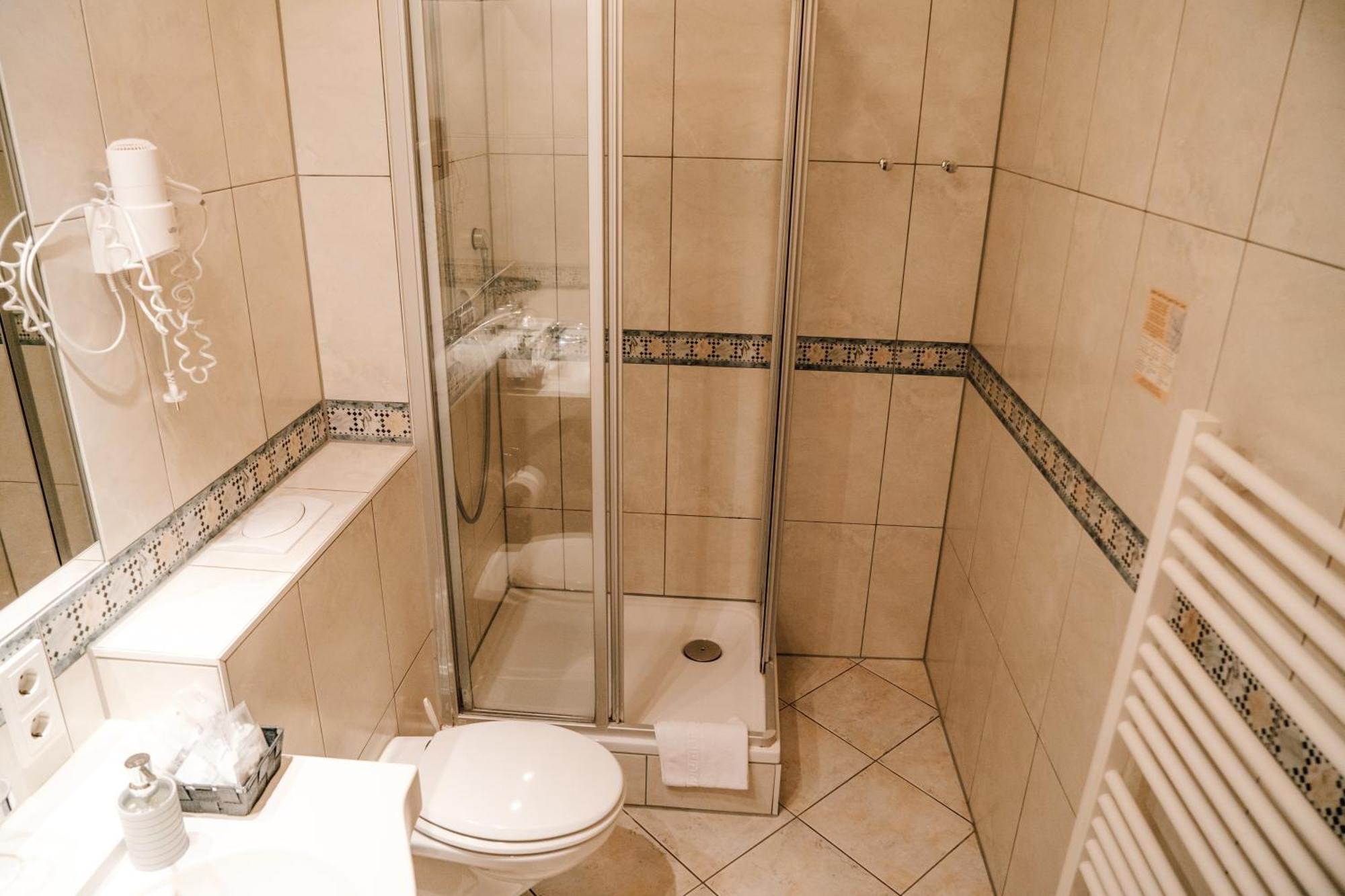Bischofshof Braustuben 3* Regensburg