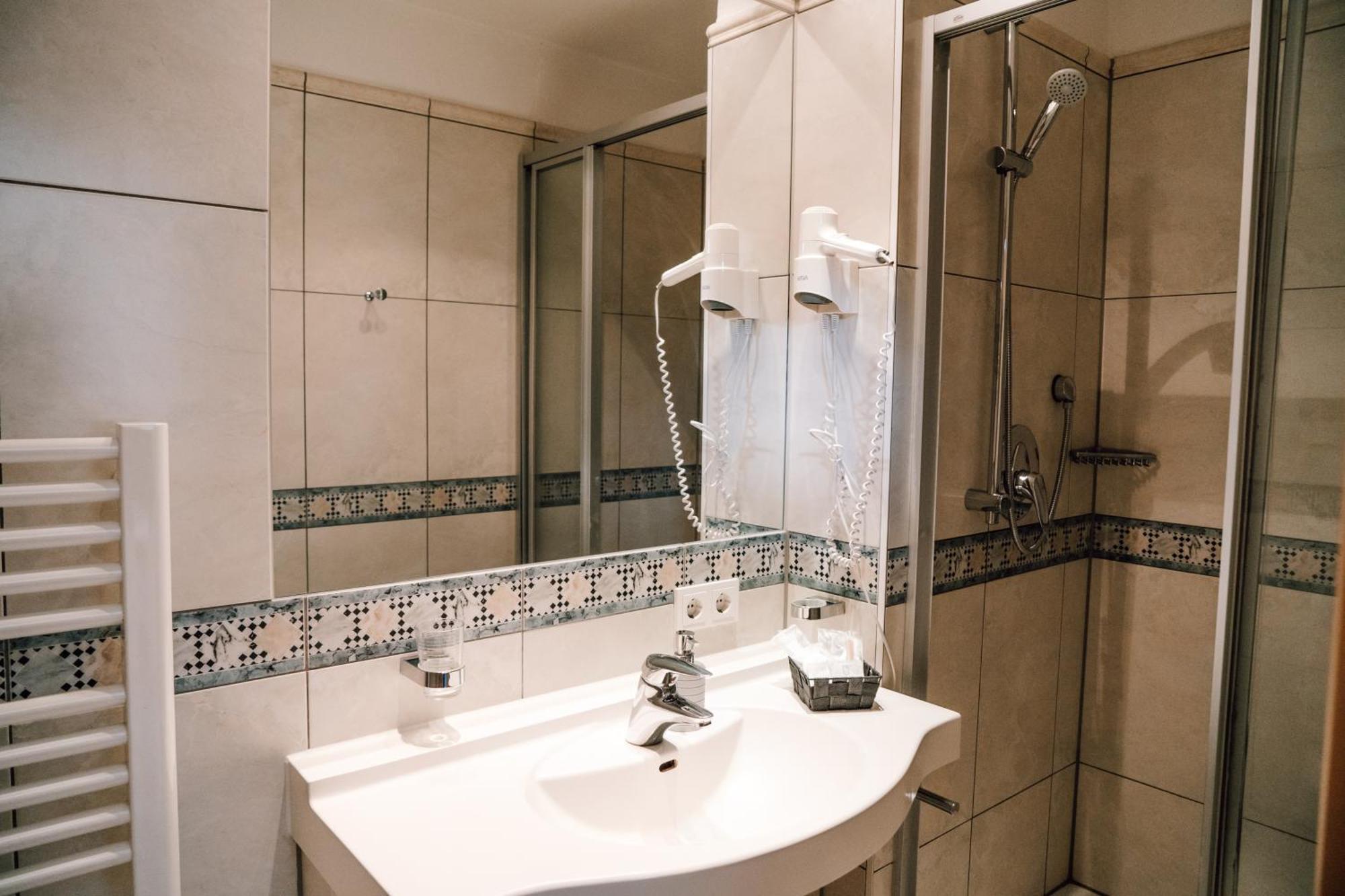 Hotel Bischofshof Braustuben 3*
